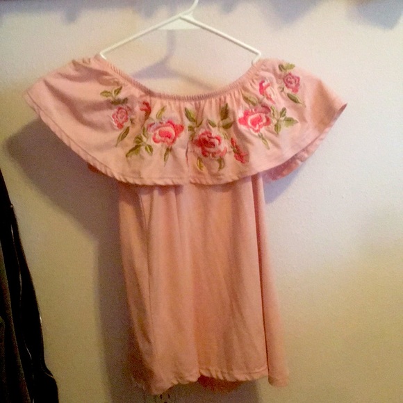 Off the shoulder kids too - Picture 1 of 2